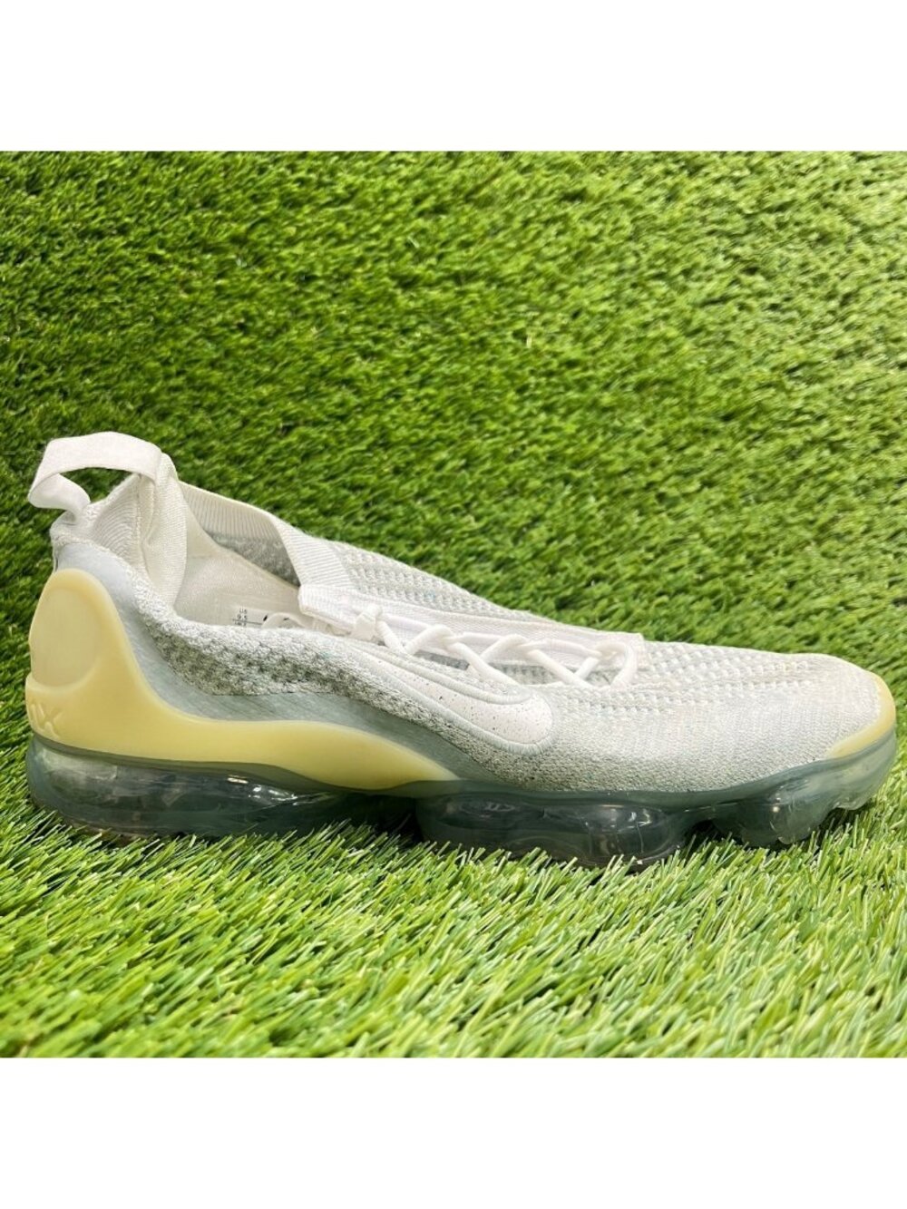Nike Air VaporMax 2021 FK Womens Size 9.5 Gray Athletic Running Shoes Sneakers